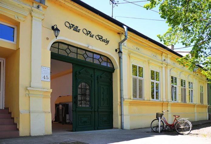 Villa Via Bečej Esterno foto
