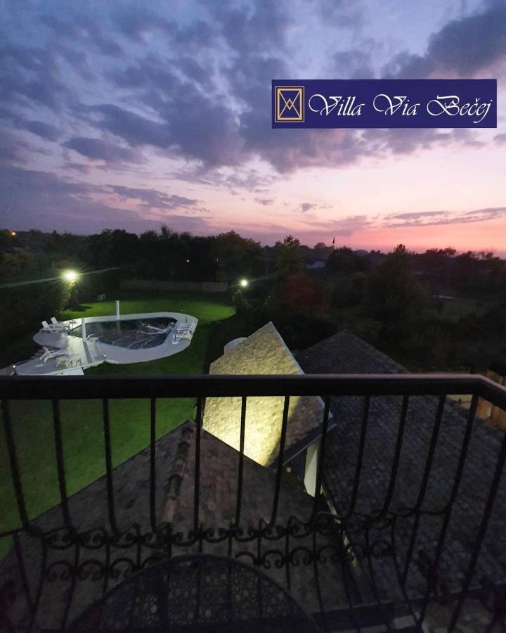 Villa Via Bečej Esterno foto
