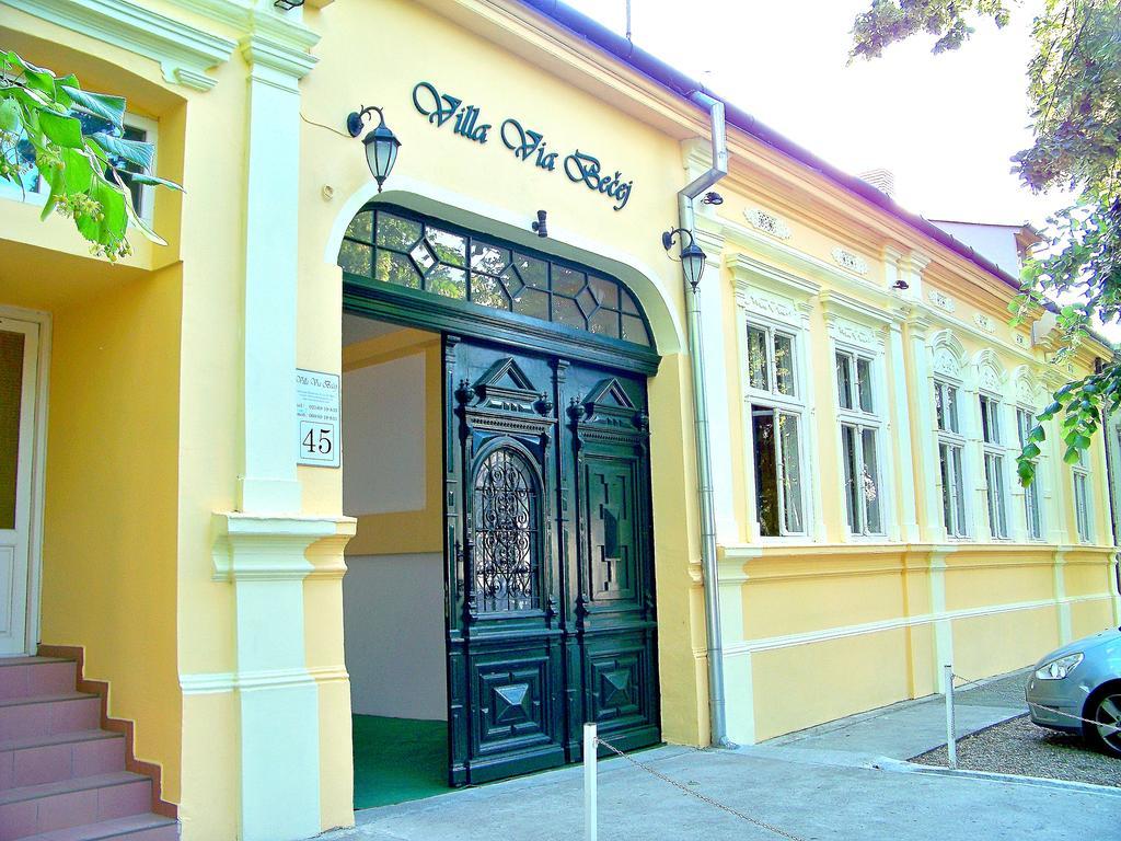Villa Via Bečej Esterno foto