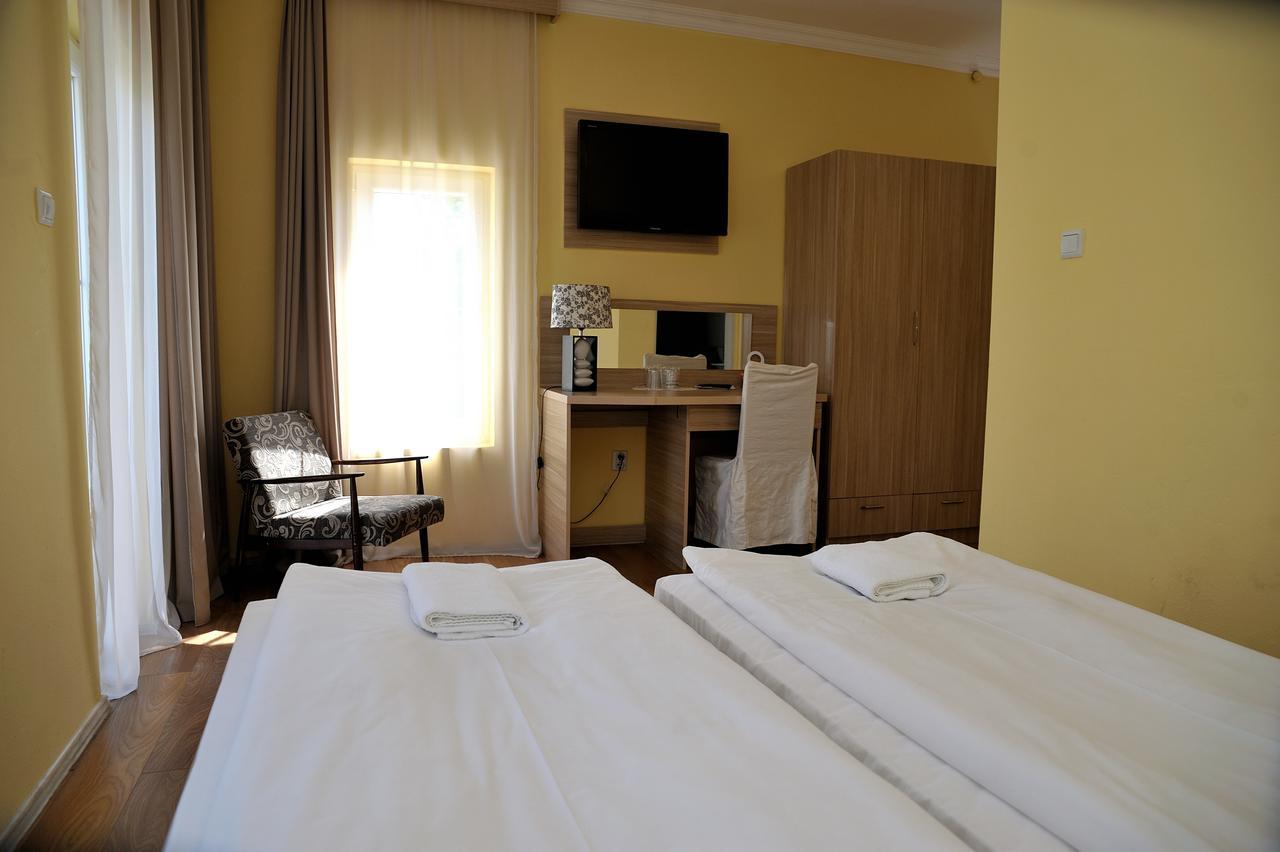 Villa Via Bečej Esterno foto
